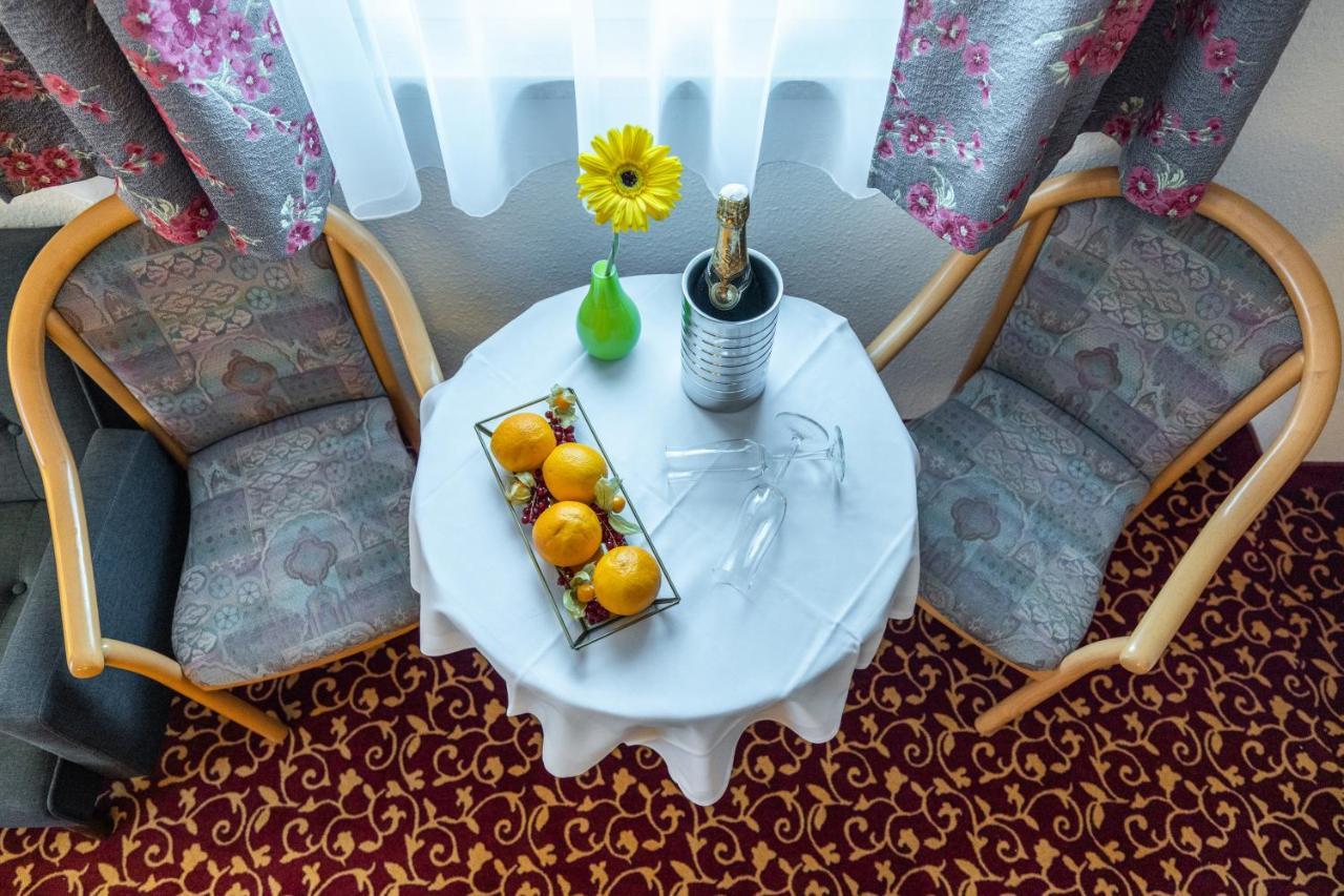 Pension & Cafe Abendroete คัวร์ออร์ท ออยบิน ภายนอก รูปภาพ